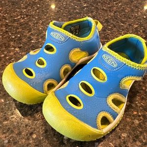 Keen Toddler Boys shoes size 9